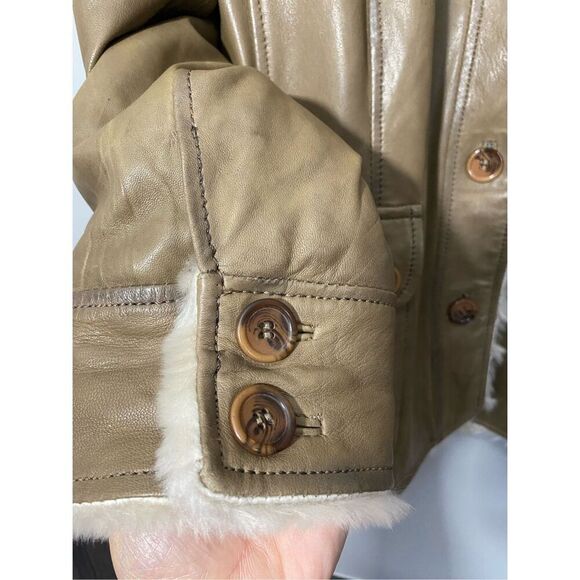 XL, Danier tan leather barn/chore coat with faux shearling interior. - Picture 11 of 16
